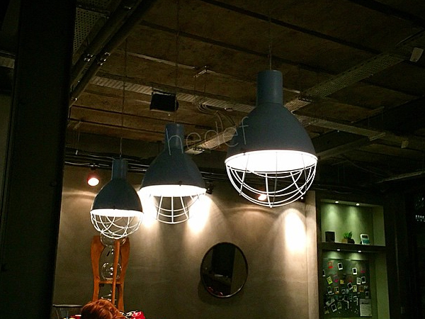 Latticed pendant