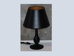 Gloss Black Color Wooden Table Lamp