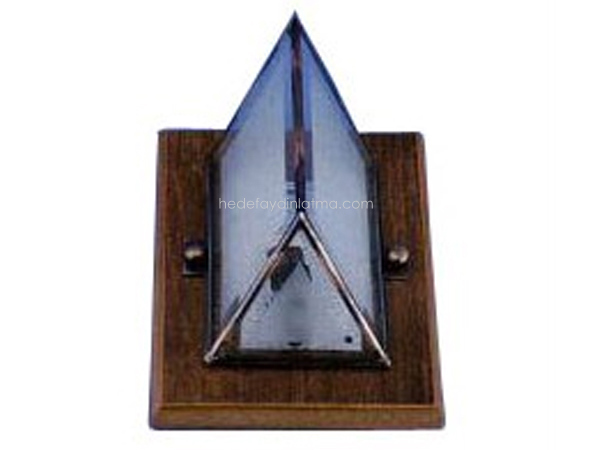 Triangle Ahşap Tavan Aydınlatması